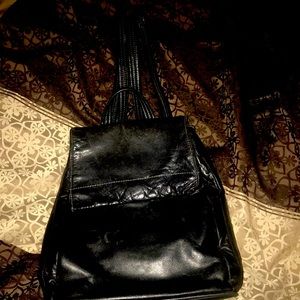 VINTAGE 1990’s LEATHER BACKPACK